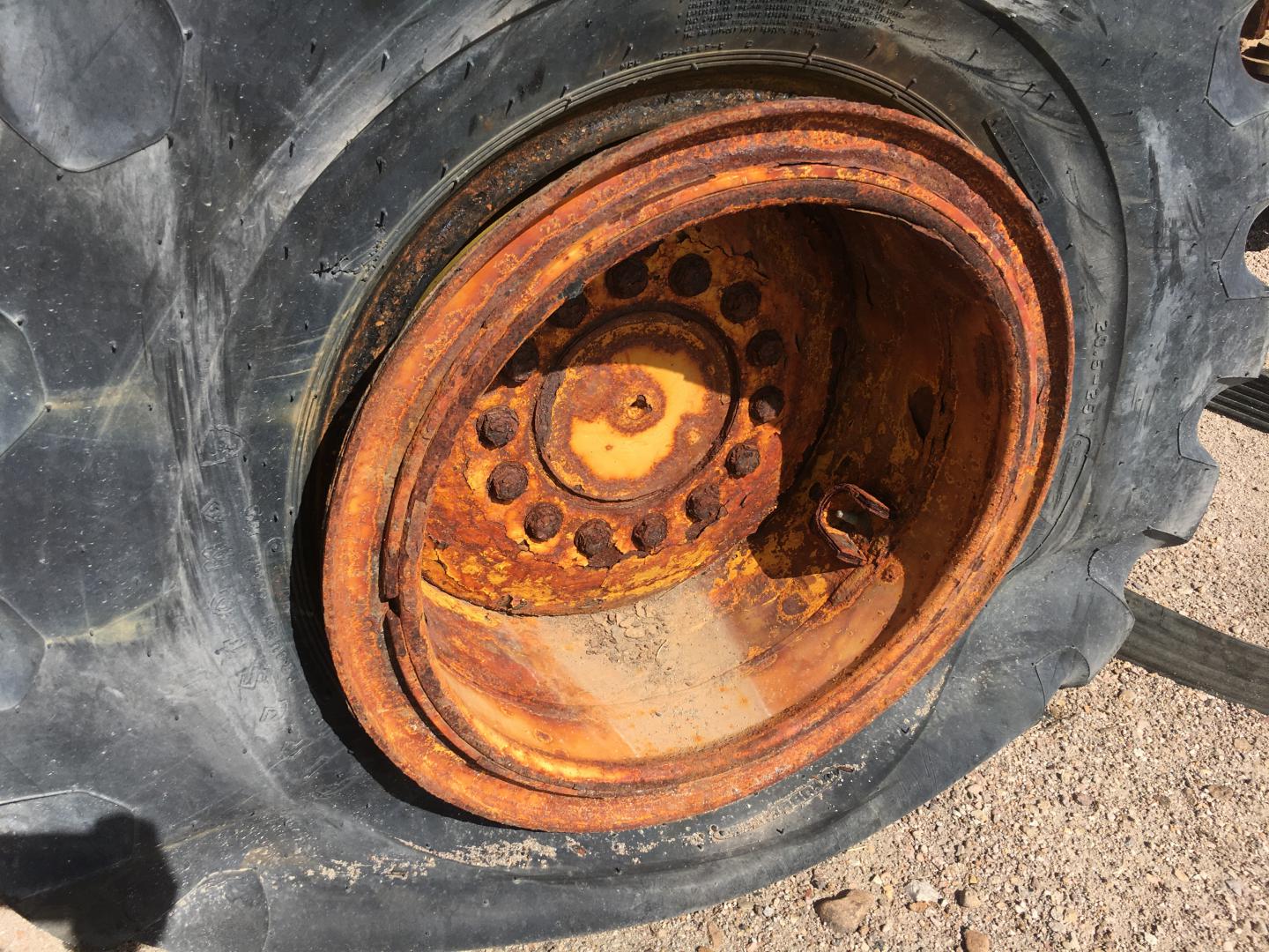 ./imagenes/INVOICE/2019/16709/CARGADOR FRONTAL JOHN DEERE 544K II (4).JPG